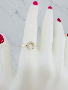10K Gold Horseshoe Ring – Symbol of Luck Size 7 - Anillo herradura